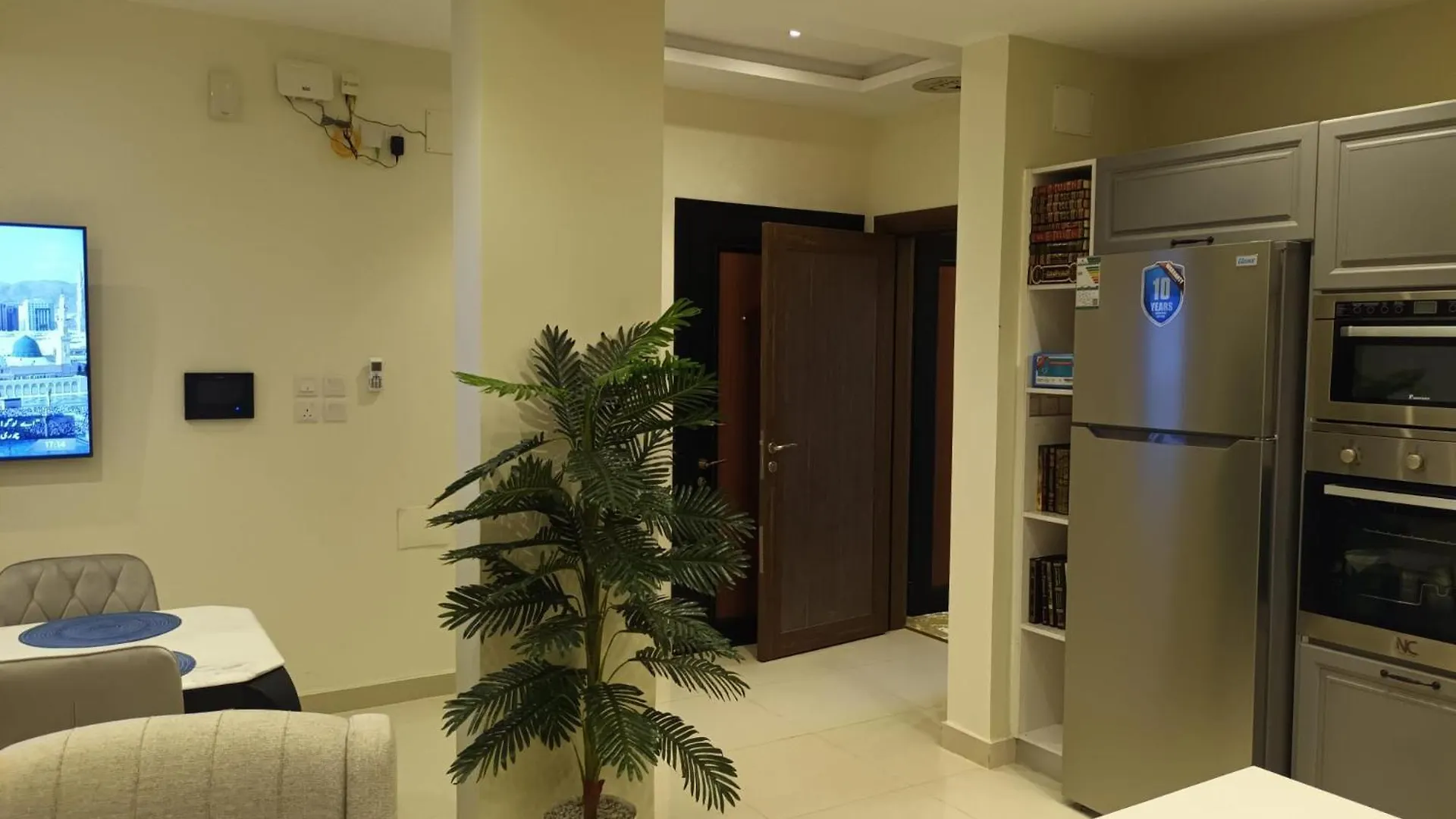 Alrawdah Premium 3 Bedroom Apartment Hotel Medina