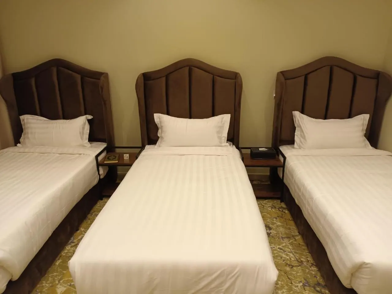 Alrawdah Premium 3 Bedroom Apartment Hotel
