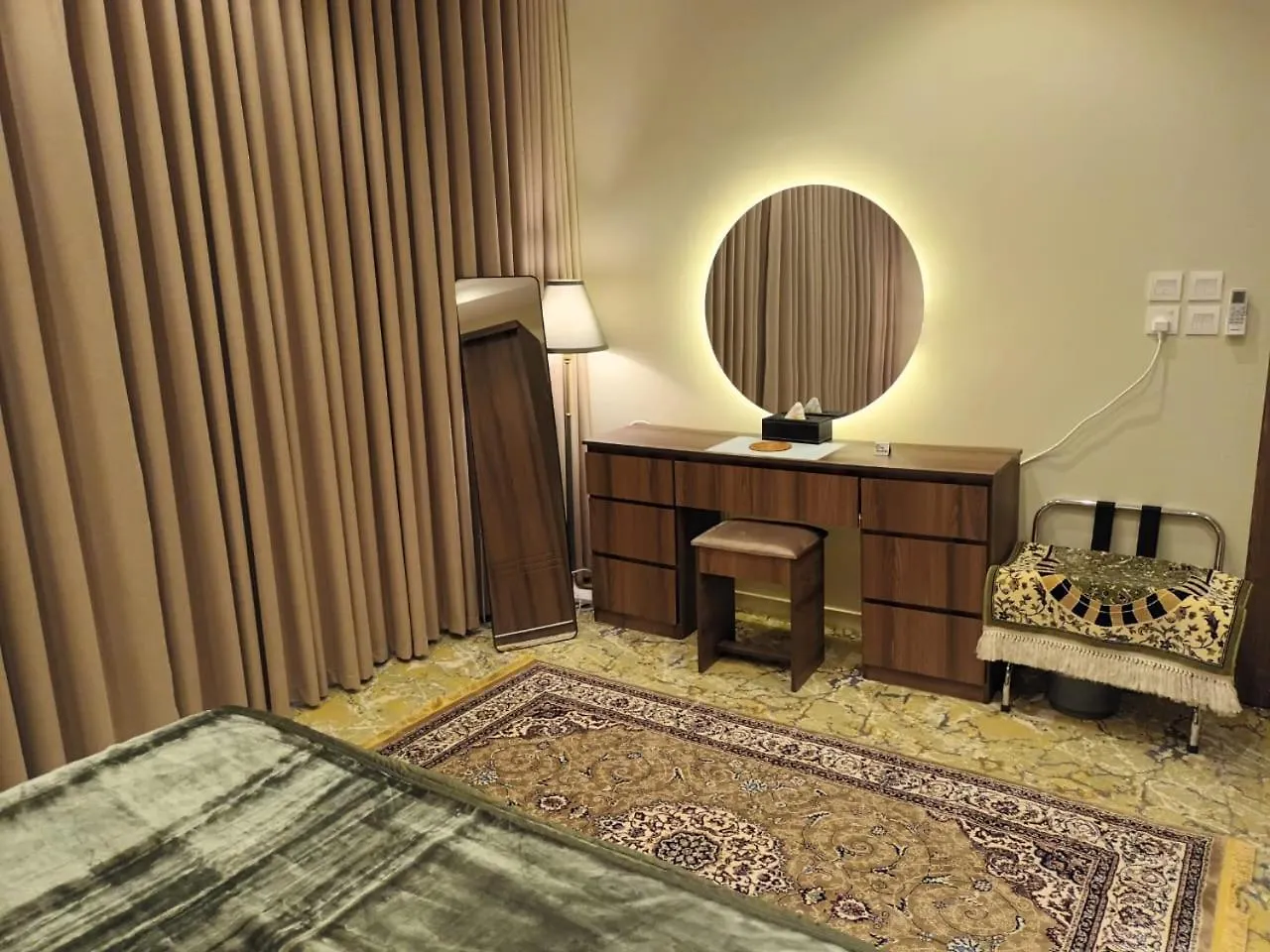 Alrawdah Premium 3 Bedroom Apartment 5*, Medina